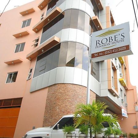 โรบส์ เพนชั่น เฮ้าส์ Hotel Cebu ภายนอก รูปภาพ